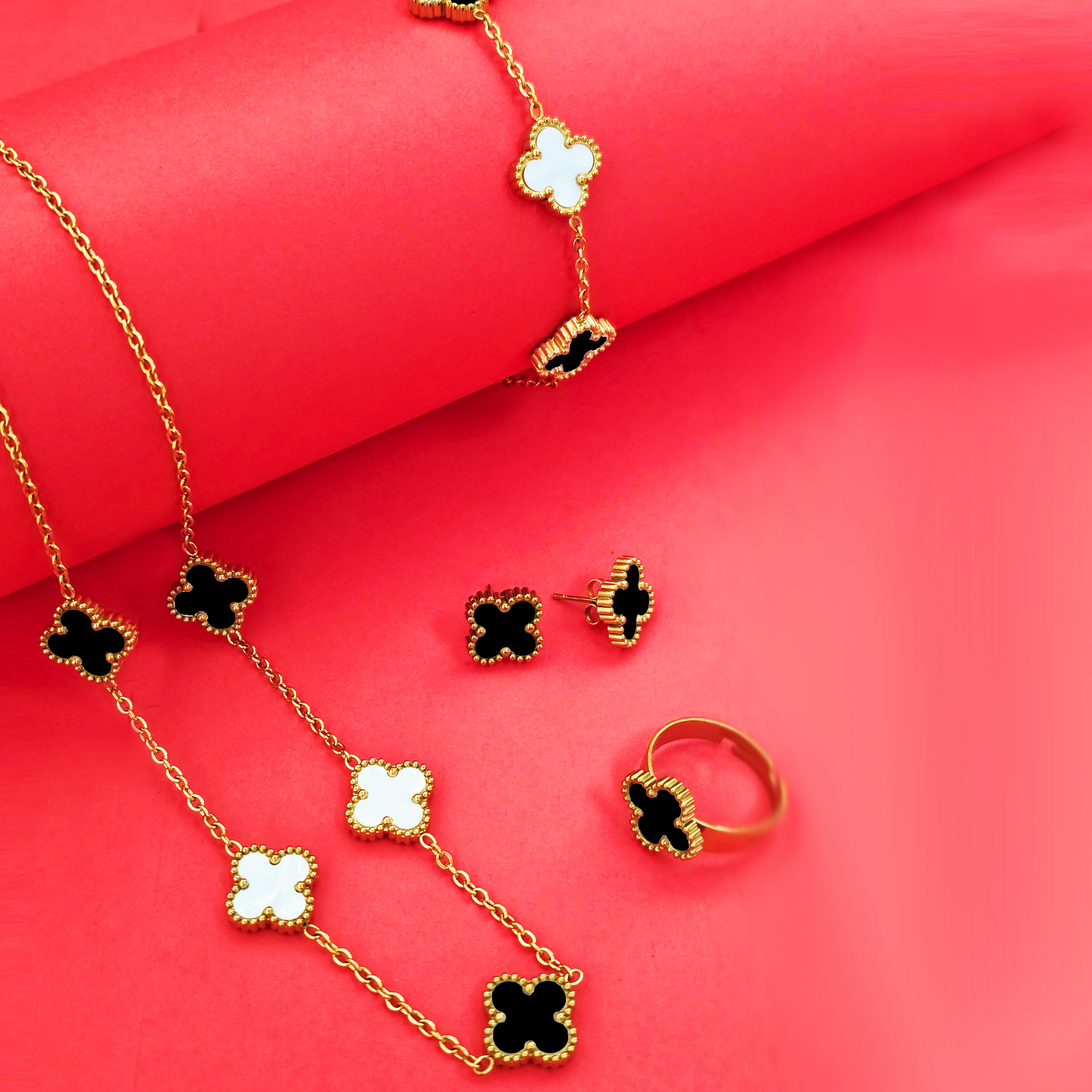 Anti tarnish Clover Combo Black and White Set