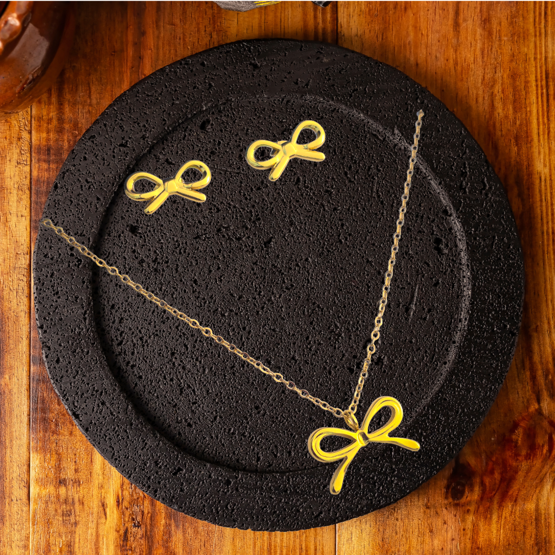 Gold-Plated Bow Jewellery Set with Necklace and Earrings for Women